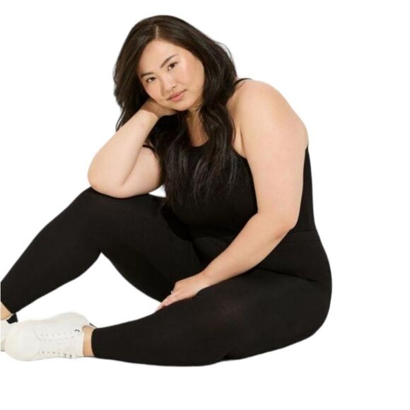TORRID Full length premium legging with pockets in black size 2 NWT - Picture 1 of 10